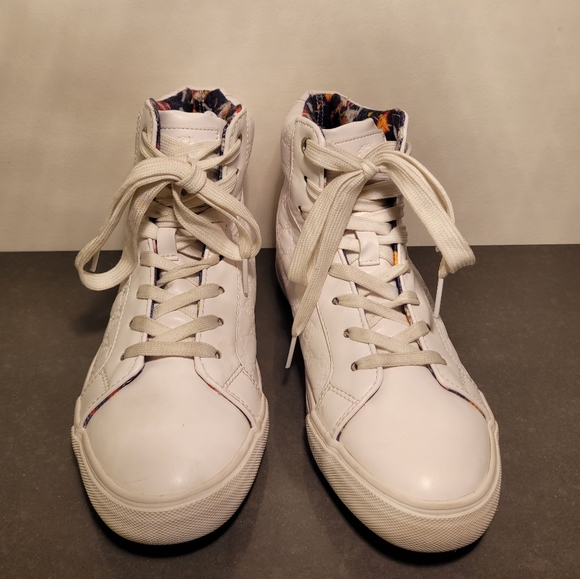 Christan Lacroix White Bridget Hi-Top Sneaker size 8 - Picture 3 of 13